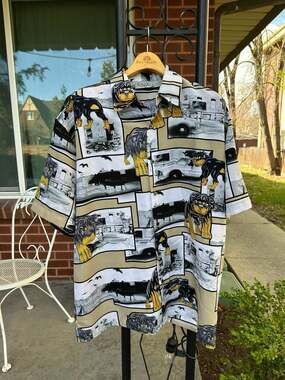 Uproar Vintage Rottweiler Dog All Over Print Short Sleeve Button Down Shirt Size